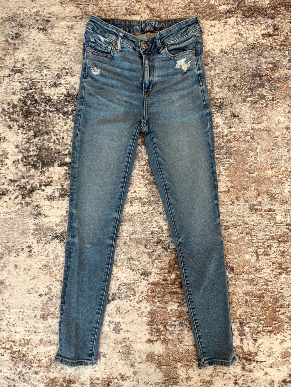 American Eagle Outfitters Skinny Jeans in Medium Blue Wash with Light Distress